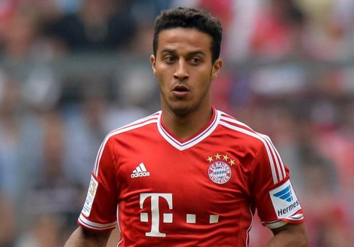 Bayern Munchen plaća Alcantaru 800.000 eura po meču