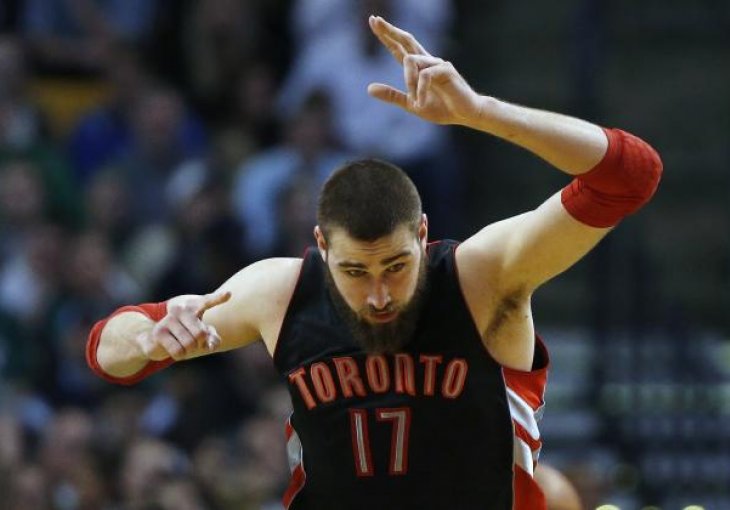 Veliki problemi za Toronto: Jonas Valanciunas slomio kost u šaci