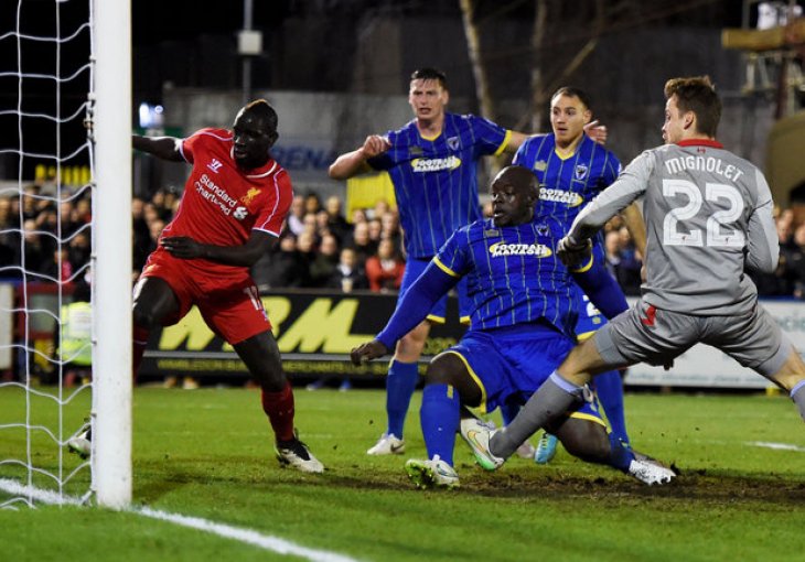 Adebayo Akinfenwa, tenk koji ruši sve pred sobom!