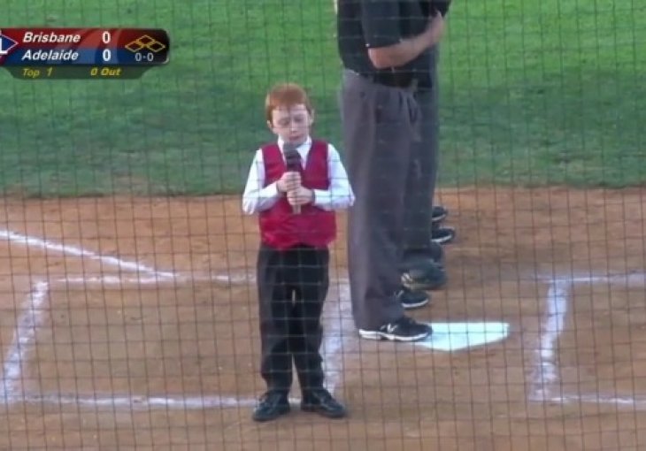 Dječak postao internet senzacija: Štucanje nije zaustavilo pjevanje himne