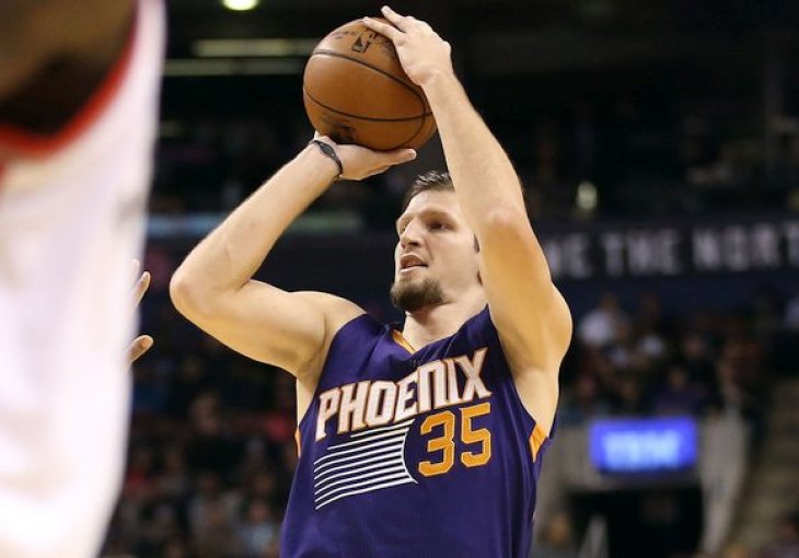 Teletović ubacio 12 poena u porazu Phoenixa od Brooklyna 