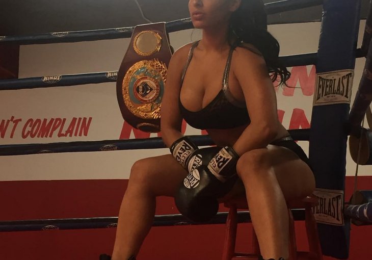 MMA seks bomba: Pakistanska princeza Tahmeena Afzal 