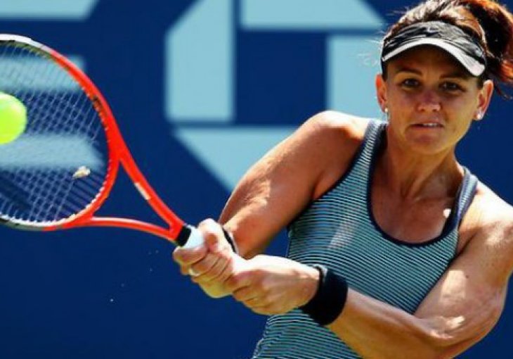 Casey Dellacqua propušta Otvoreno prvenstvo Australije