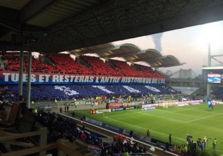 Lyon igra očajno, ali i dalje dobiva podršku od legende kluba