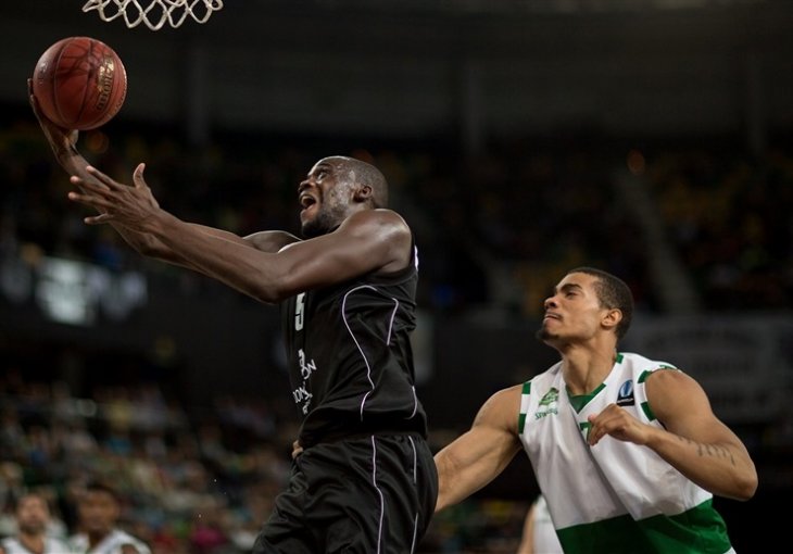 Olympiacos doveo iskusnog Shawna Jamesa