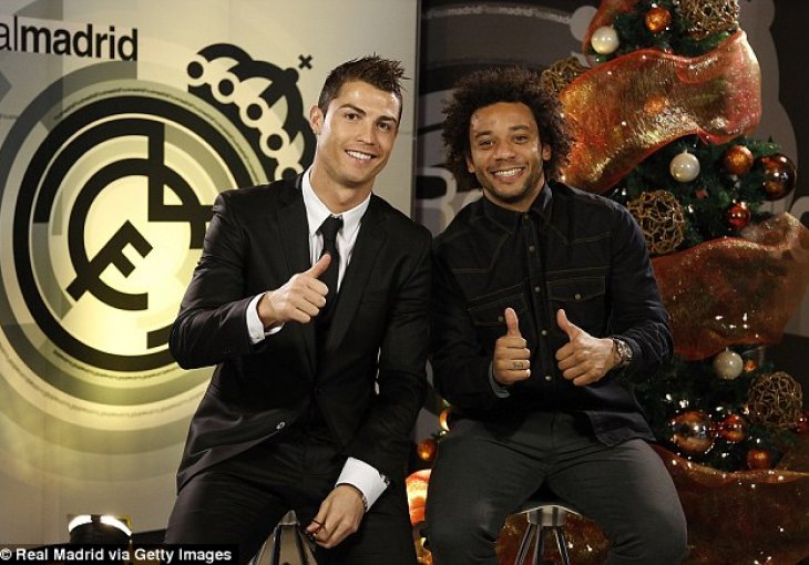 Ronaldo na svom Facebook profilu poželio svima sretne praznike