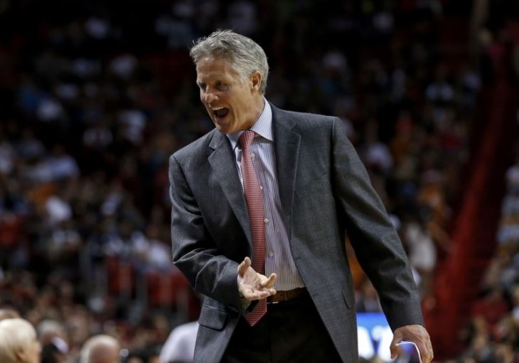 Iako ima skor 1-21, Brett Brown je siguran na klupi Sixersa