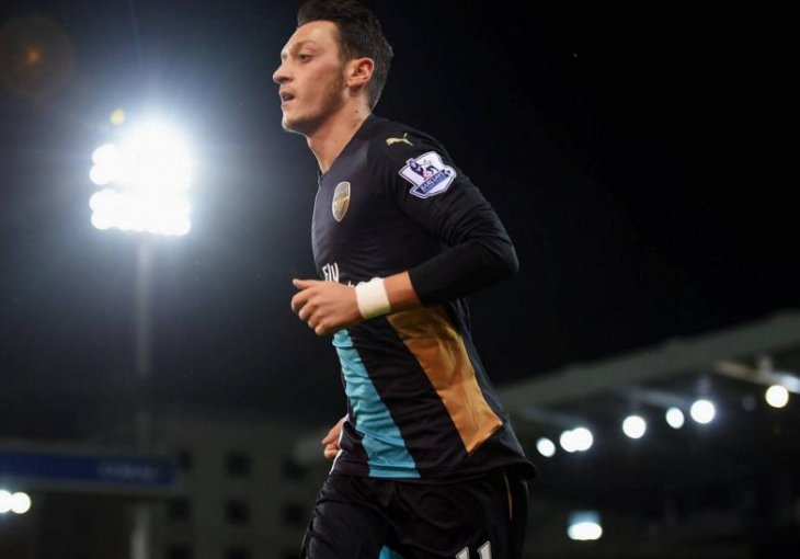 Mesut Ozil izabran za najboljeg igrača Premier lige za mjesec novembar