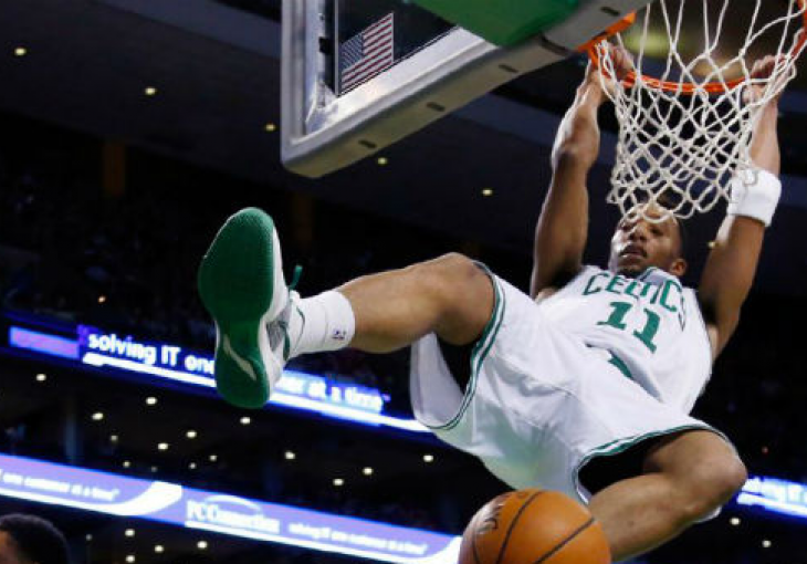 Evan Turner pokazao kako se zakucava: Prikucao 360