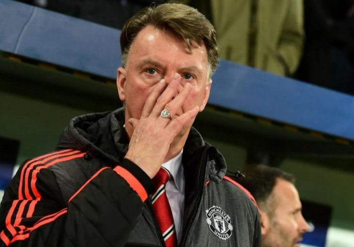Kladionice u Engleskoj već isplaćuju novac onima koji su se kladili da će Van Gaal dobiti otkaz