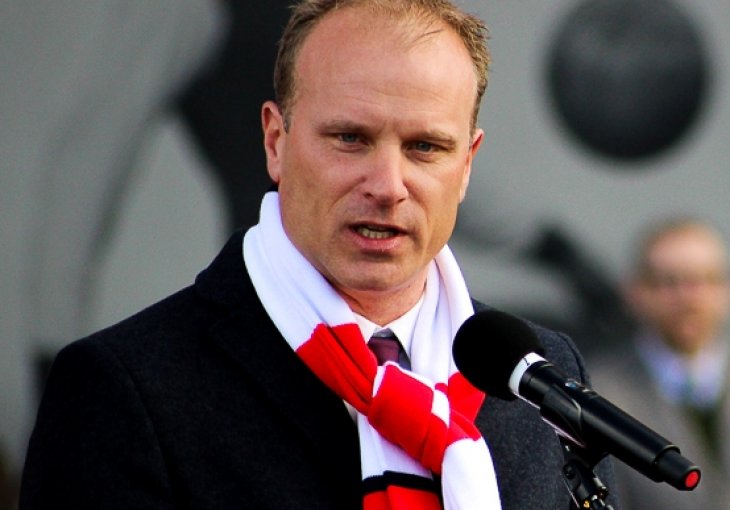 Bergkamp: Trenutno nemam ambiciju da postanem glavni trener