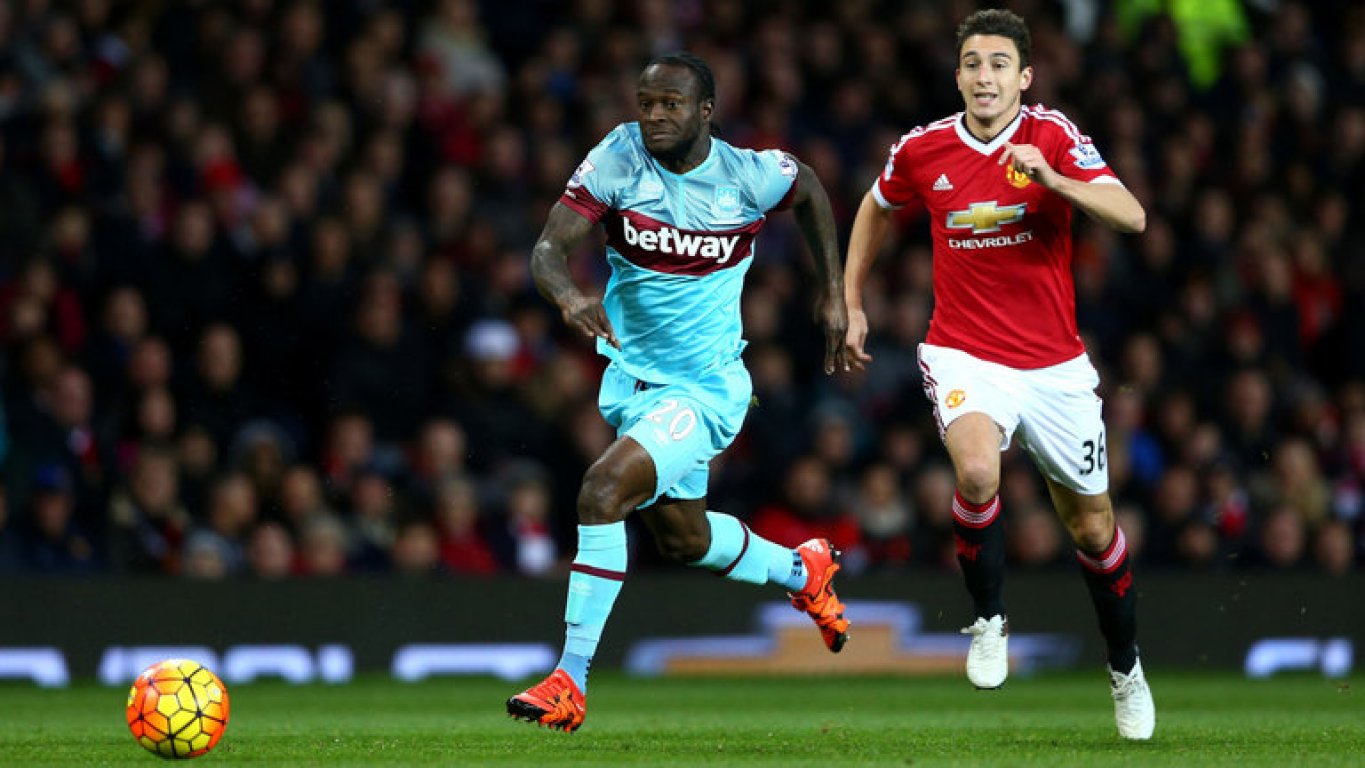 victor-moses-matteo-darmian-west-ham-manchester-united-3385682