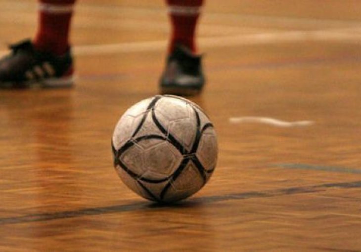 Bordo tim uvjerljiv protiv organizatora, tijesne pobjede Željezničara i Bosne