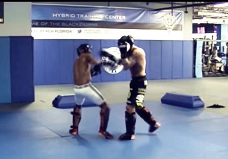 Glory prvak Nieky Holzken umalo srušio MMA borca na treningu