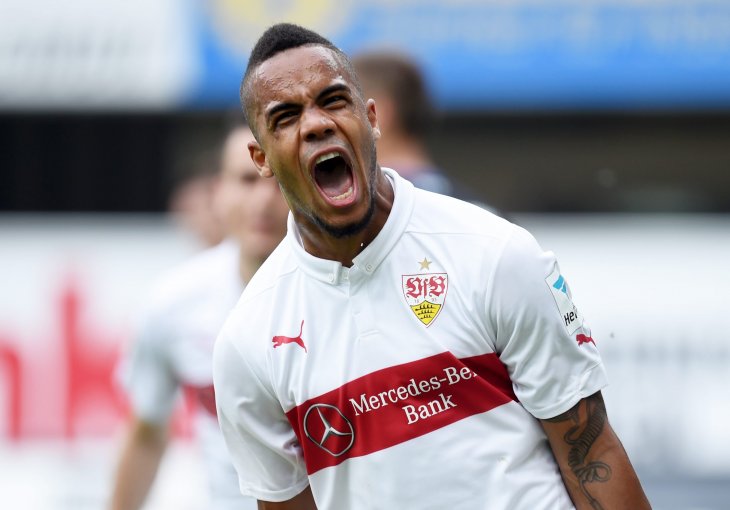 Stuttgart slavio protiv Wolfsburga uprkos crvenom kartonu Šunjića