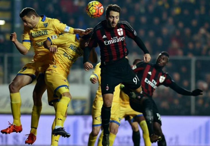 Milan preokrenuo u Frosinoneu, prva Montellina pobjeda na klupi Sampdorije