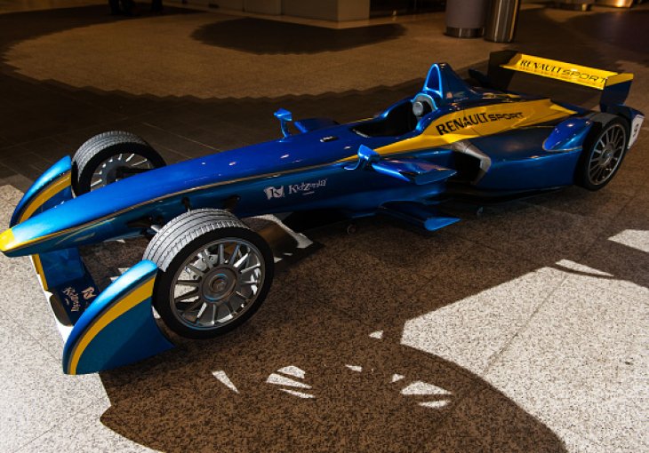Renault preuzeo Lotus i vratio se u F1
