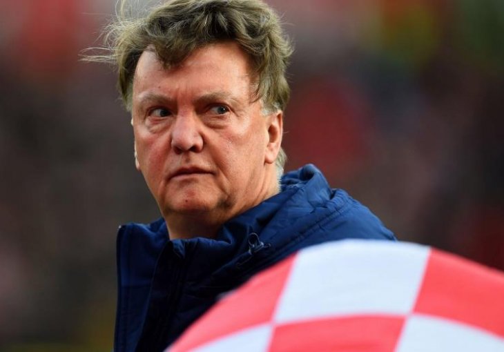 Engleski mediji otkrili: Giggs vodio trening Uniteda, Van Gaal odsutan