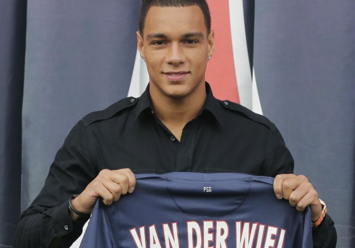 Inter preotima Unitedu fudbalera: Van der Wiel stiže u Inter