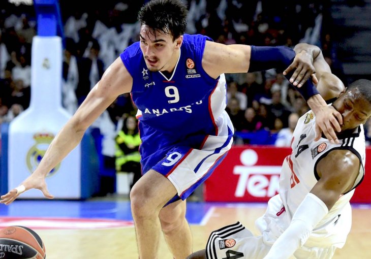 Anadolu Efes uz pomoć Šarića presudio Crvenoj zvezdi