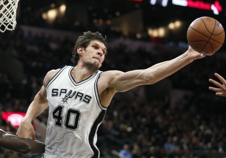 San Antonio pregazio Sunse, Cleveland lagano protiv Clippersa