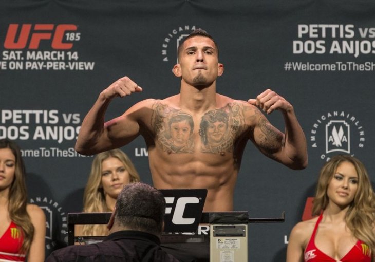 Dos Anjos poručio McGregoru: Sretan sam što ću staviti ruke na tebe i poniziti te