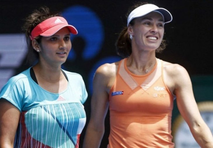 Hingis i Mirza osvojili titulu u Melbourneu u ženskim dublovima