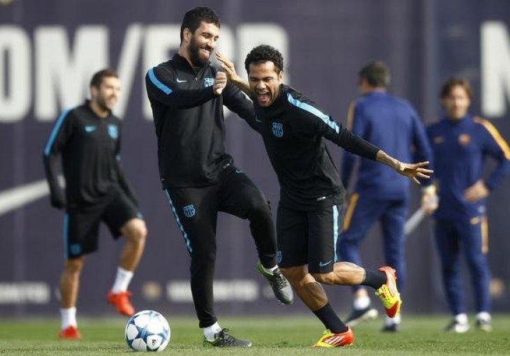 Nude 12 miliona eura po sezoni: Kinezi žele defanzivca Barcelone