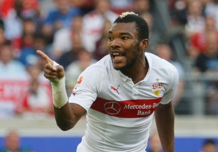 Stuttgart ostvario petu uzastopnu pobjedu, pobjede Dortmunda i Wolfsburga