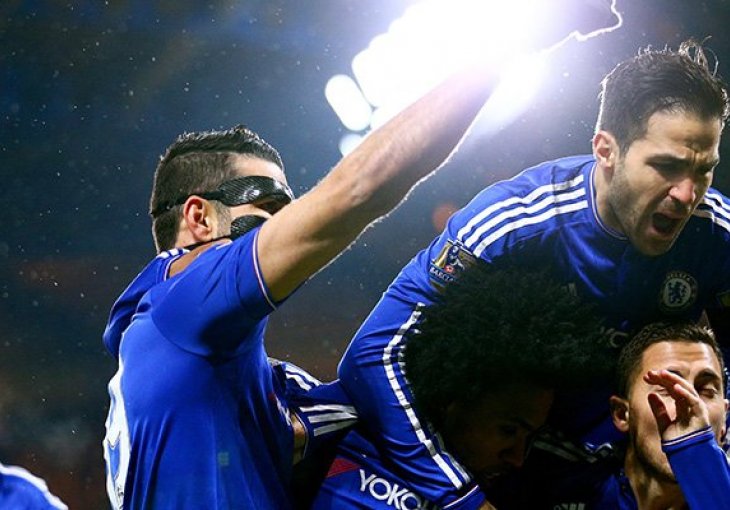 Plavci podsjetili na stare dane: Chelsea petardom počastio Newcastle