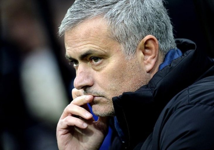 Mourinho potpisao trogodišnji ugovor sa Manchester Unitedom