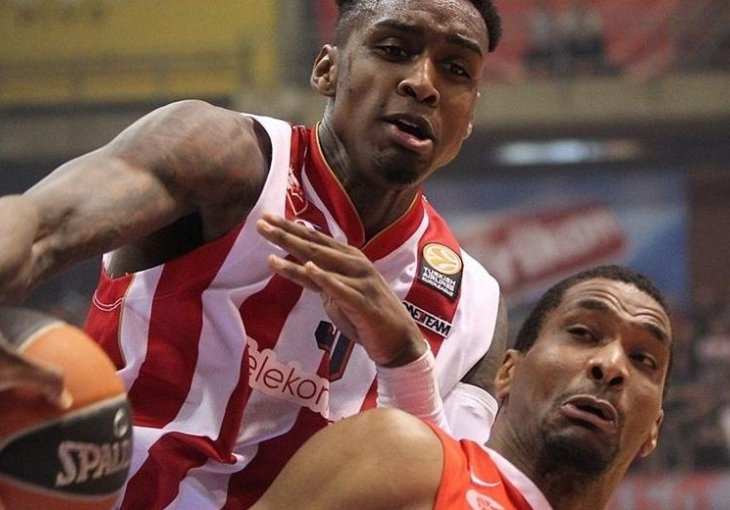 Zvezda korača ka Top 8: Šampion Srbije srušio Efes u Vršcu