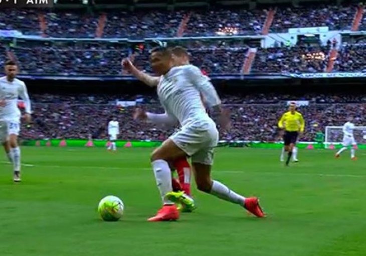 Da li je Real Madrid oštećen protiv Atletica? 