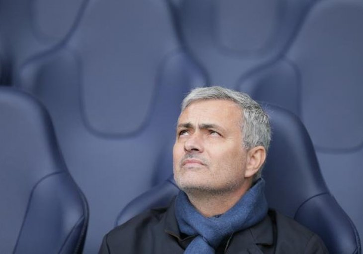 Mourinho želi mlađeg defanzivca u Manchester Unitedu