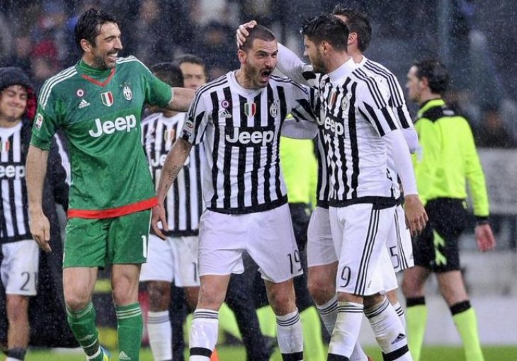 Juventus već pravi tim za narednu sezonu: Moratu mijenja Cavani?