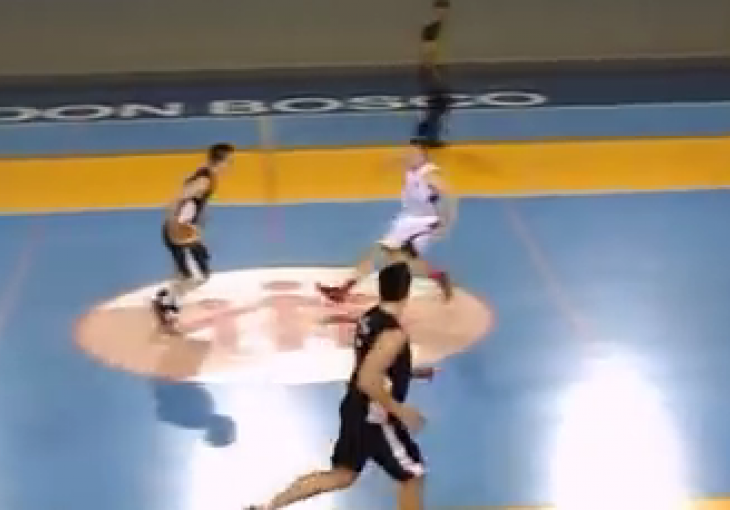 Ankle breaker: Poslao protivničkog igrača po ćevape