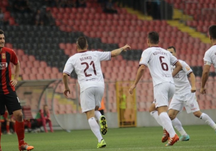 Premijer liga: Tri derbija, ali i žestoka borba za opstanak
