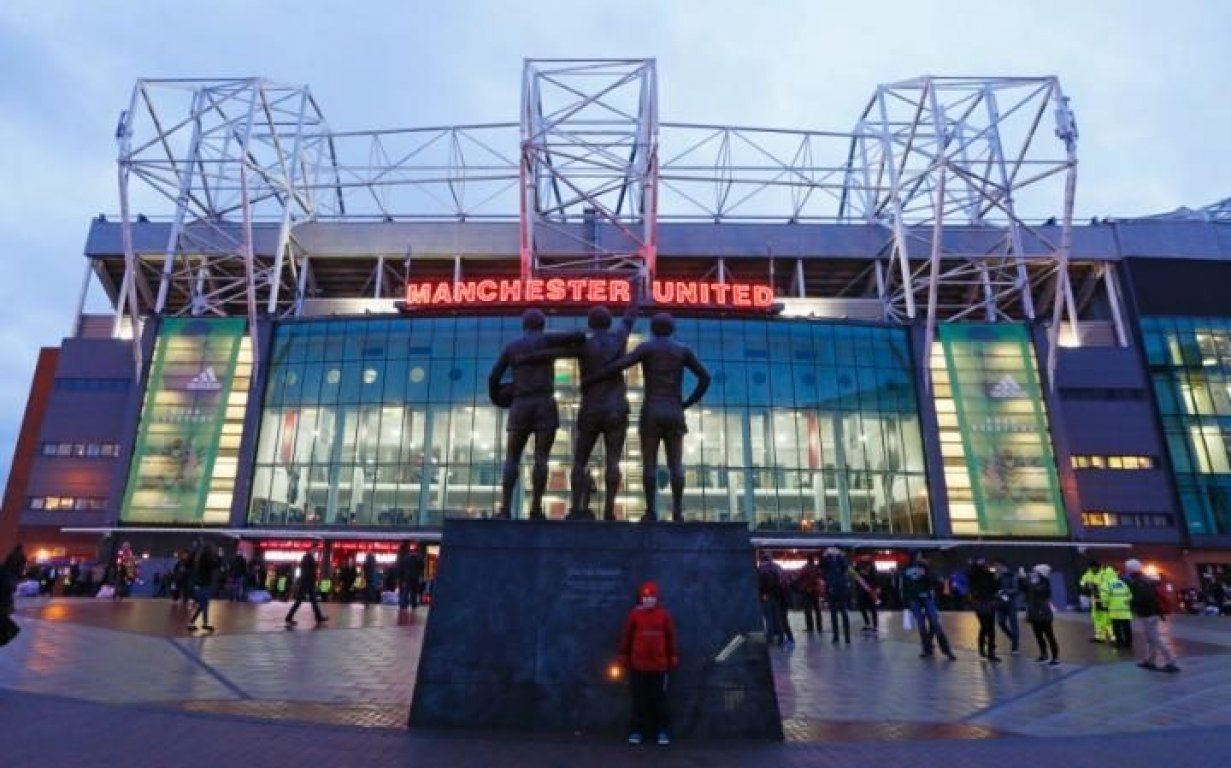 oldtrafford3-large-trans-qvzuuqpflyliwib6ntmjwfsvwez-ven7c6bhu2jjnt8