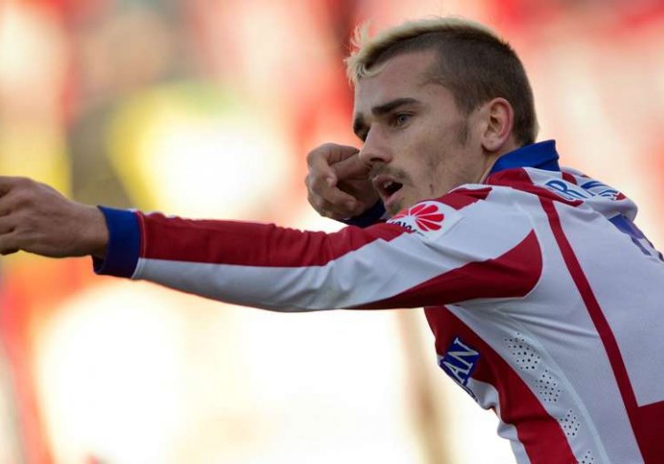 Na Old Traffordu su ludi za njim, ali on tvrdi da ima drugačije planove