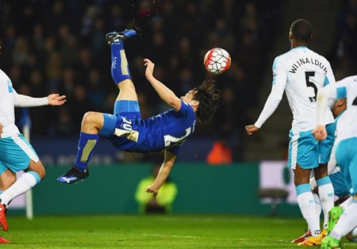 Leicester pobjedom ostao na vrhu i zadržao pet bodova prednosti