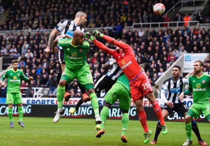 Mitrović spasio Newcastle, Liverpool izgubio poslije dva gola prednosti