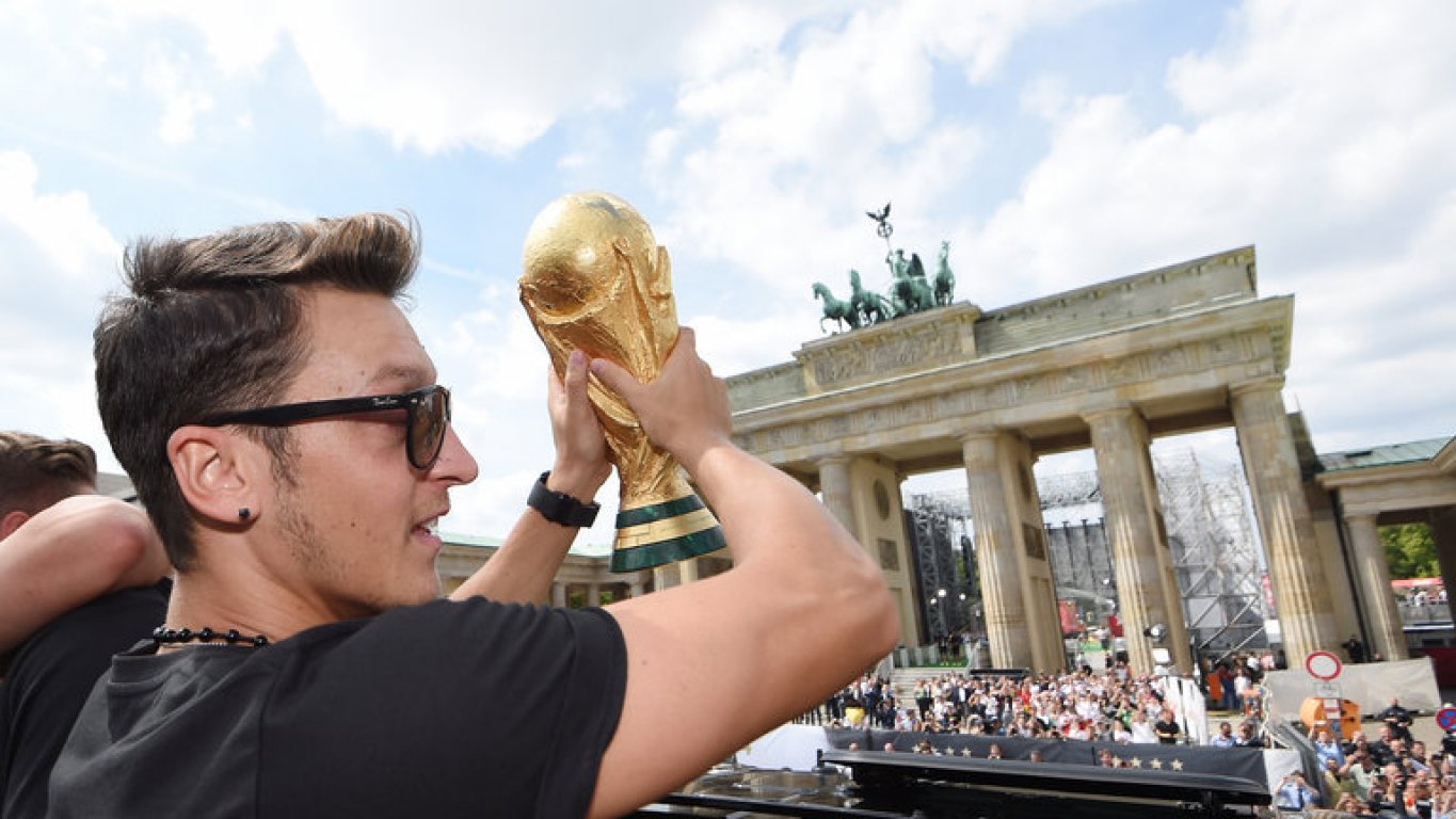 mesut-ozil-arsenal-germany-3399866