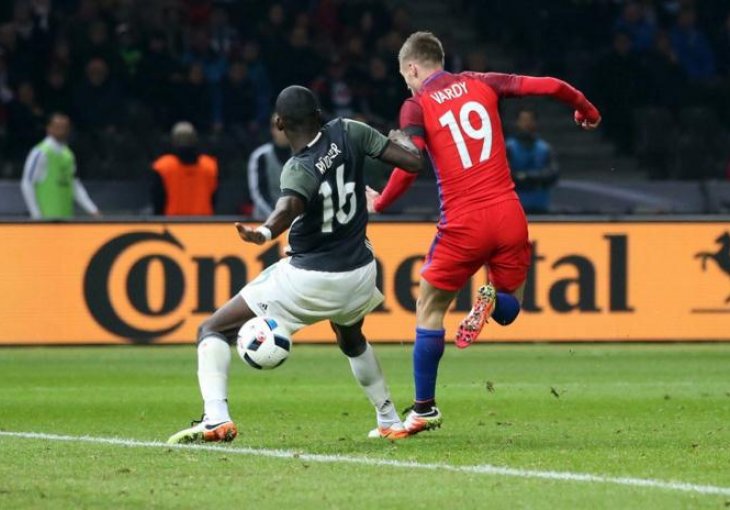 Loew se pita: Kako odbraniti Vardyjev gol?