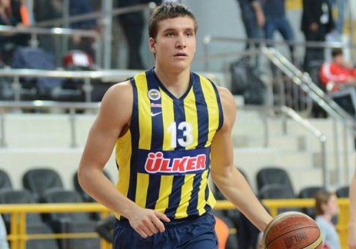 Phoenix Sunsi do kraja ljeta jači za košarkaša Fenerbahčea?