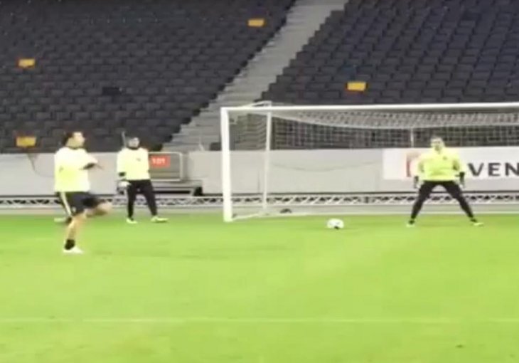 Ibra pokazao magiju: Dvije majstorije na treningu Švedske!