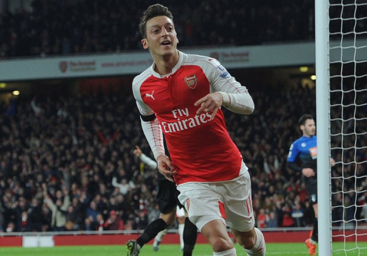 Ozil dobio novu klauzulu u ugovoru  