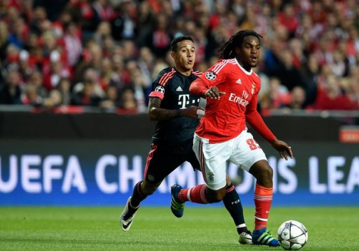 Skauti Manchester Uniteda gledali Sanchesa u meču protiv Bayerna