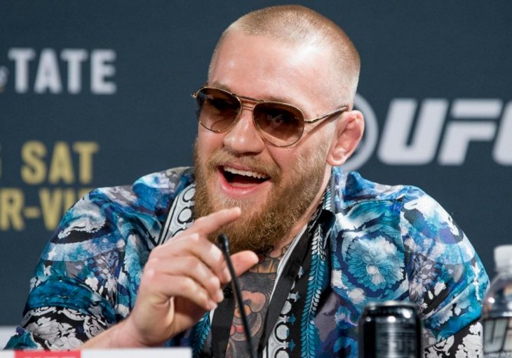 OVAKVOG GA NISTE NIKADA VIDJELI: Nekadašnja zvijezda UFC-a Conor McGregor uzela mikrofon, zapjevala i bacila publiku u TRANS