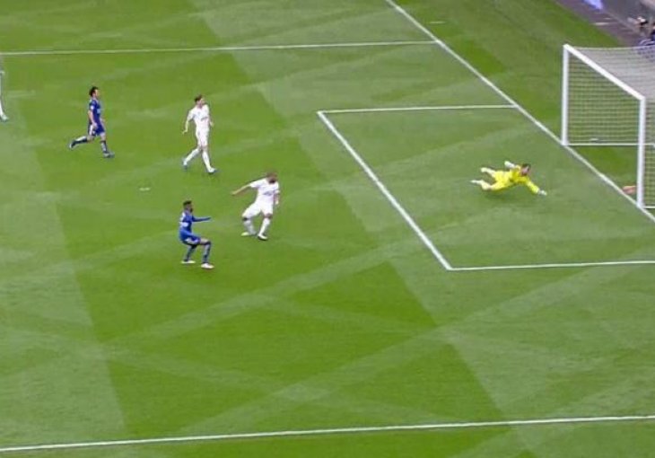 Leicester juriša ka tituli: Mahrez doveo Lisice u vodstvo protiv Swanseaja