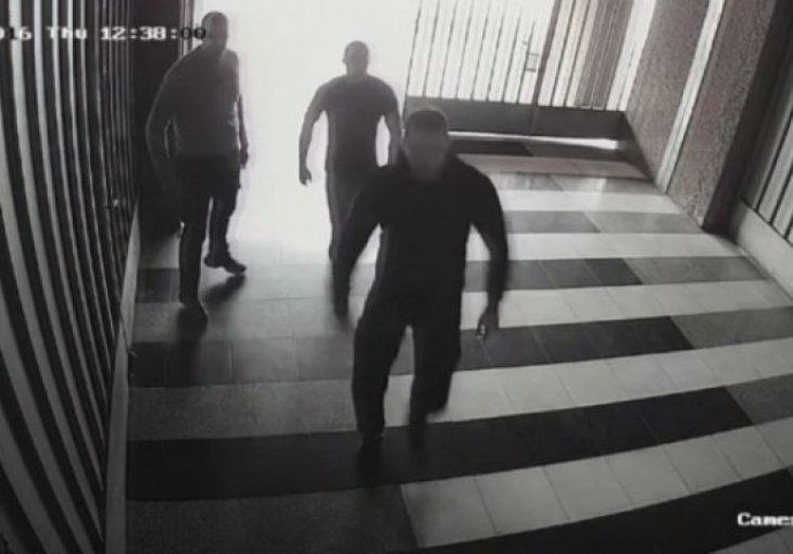 NOVI SNIMAK: Huligani predsjednika Partizana jurili unutar stadiona